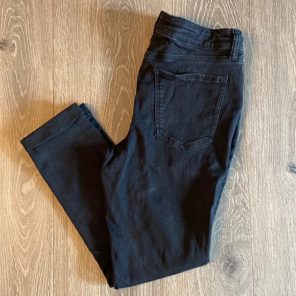 So High Rise Crop stretch black jeans